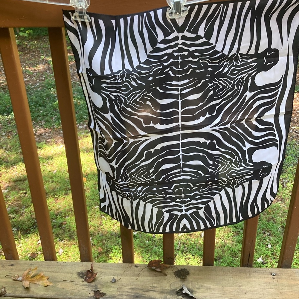 Zebra black and white scarf